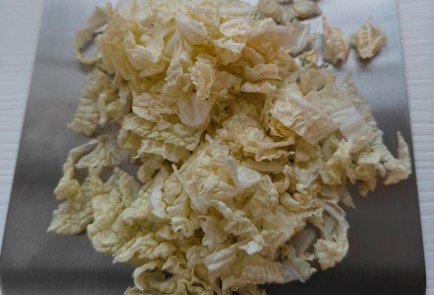 Фото шага рецепта Праздничный салат с семгой 175341 шаг 7  