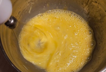 Фото шага рецепта Праздничный зефирношоколадный торт 191059 шаг 3