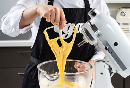 Фото шага рецепта Пирожные Лебеди 191306 шаг 5