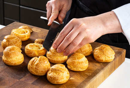 Фото шага рецепта Пирожные Лебеди 191306 шаг 8