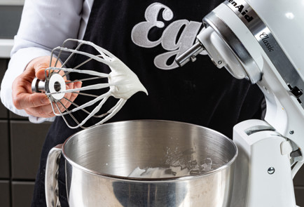 Фото шага рецепта Пирожные Лебеди 191306 шаг 9