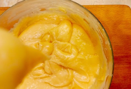 Фото шага рецепта Профитроли с кремом из творожного сыра 187057 шаг 4  