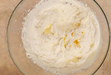 Фото шага рецепта Профитроли с кремом из творожного сыра 187057 шаг 8  