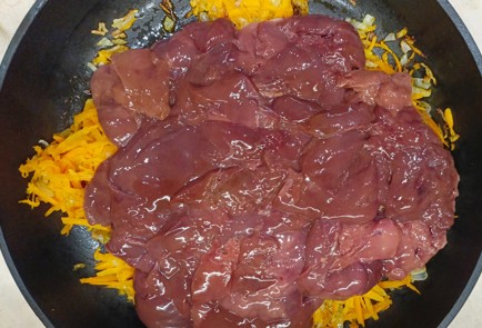 Фото шага рецепта Профитроли с паштетом из куриной печени 187056 шаг 11  