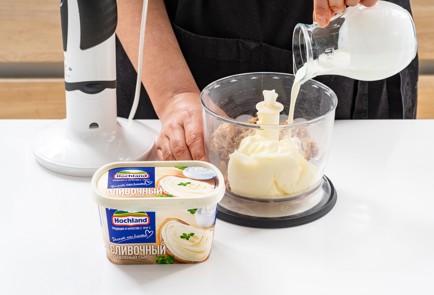 Фото шага рецепта Профитроли со сливочным тунцом и вяленой клюквой 188039 шаг 8  