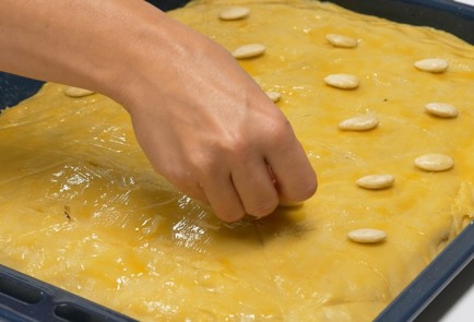 Фото шага рецепта Простая пахлава 140000 шаг 8