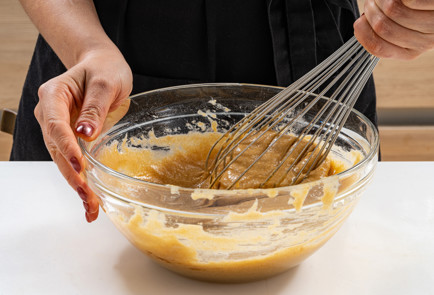 Фото шага рецепта Простая шарлотка 190413 шаг 3  