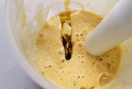 Фото шага рецепта Простой французский домашний майонез 152239 шаг 3  