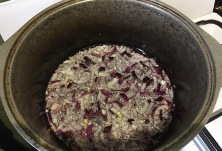 Фото шага рецепта Простое жаркое на светлом пиве 140465 шаг 1  