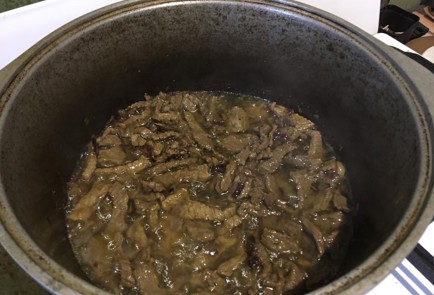 Фото шага рецепта Простое жаркое на светлом пиве 140465 шаг 2  