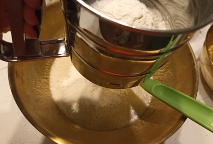 Фото шага рецепта Простой брауни с бананом 191494 шаг 10  