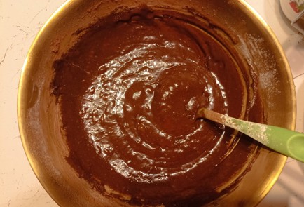 Фото шага рецепта Простой брауни с бананом 191494 шаг 12  