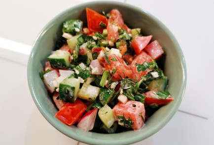 Фото шага рецепта Простой и вкусный салат 190889 шаг 11  