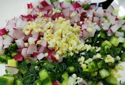 Фото шага рецепта Простой и вкусный салат 190889 шаг 5  