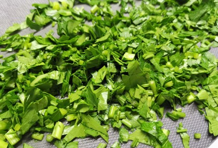 Фото шага рецепта Простой и вкусный салат 190889 шаг 6  