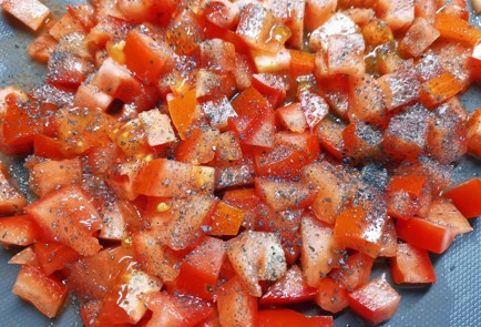 Фото шага рецепта Простой и вкусный салат 190889 шаг 8  