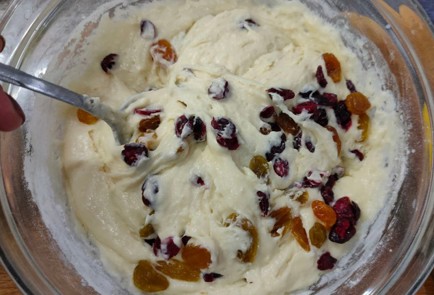 Фото шага рецепта Простой кулич из готовой смеси 176226 шаг 13