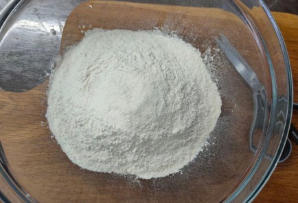 Фото шага рецепта Простой кулич из готовой смеси 176226 шаг 2