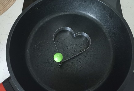 Фото шага рецепта Простой романтический завтрак к 14 февраля 191273 шаг 1