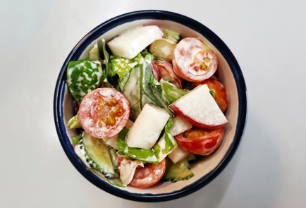 Фото шага рецепта Простой салат 189831 шаг 10  