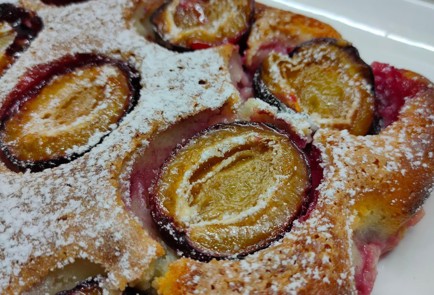 Фото шага рецепта Простой сливовый пирог 174415 шаг 14  