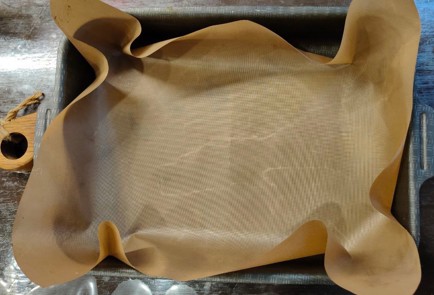 Фото шага рецепта Простой сливовый пирог 174415 шаг 5  