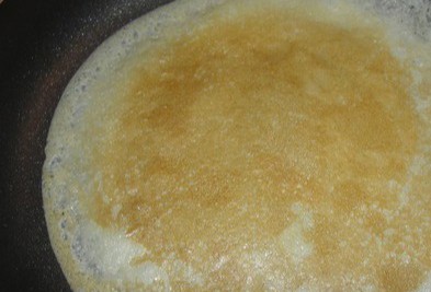 Фото шага рецепта Простые блины на кефире 191322 шаг 7