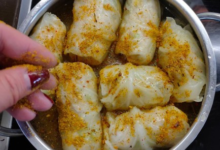 Фото шага рецепта Простые голубцы 176179 шаг 16