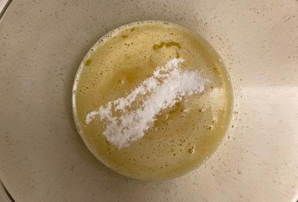 Фото шага рецепта Протеиновые маффины с цукатами 189240 шаг 4  