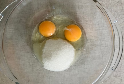 Фото шага рецепта Протеиновые вафли с черешней 189747 шаг 3