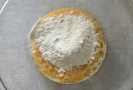 Фото шага рецепта Протеиновые вафли с черешней 189747 шаг 6