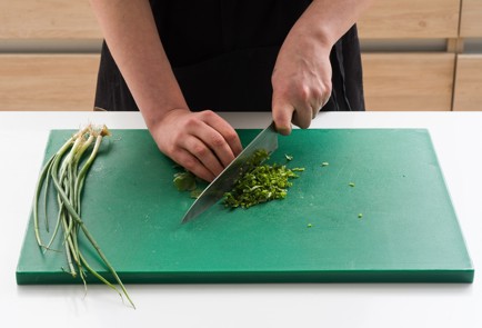 Фото шага рецепта Протеиновый салат с киноа и фасолью 152054 шаг 5  