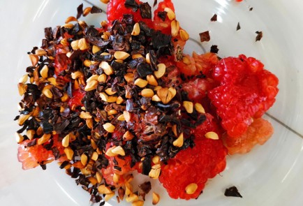 Фото шага рецепта Противопростудный отвар с малиной 152485 шаг 2  