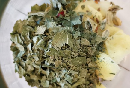 Фото шага рецепта Противопростудный отвар с малиной 152485 шаг 5  