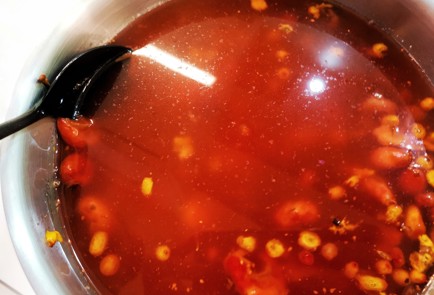 Фото шага рецепта Противопростудный ягодный морс 140018 шаг 6  