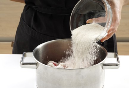 Фото шага рецепта Прозрачное варенье из ранеток 152767 шаг 3