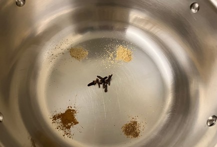 Фото шага рецепта Пряное желе с ежевикой и виноградом 175348 шаг 4  