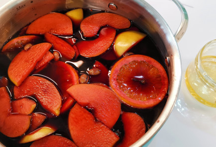 Фото шага рецепта Пряный глинтвейн с имбирем и медом 152014 шаг 10  