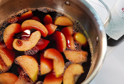 Фото шага рецепта Пряный глинтвейн с имбирем и медом 152014 шаг 7  