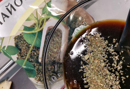 Фото шага рецепта Пряные креветки обжаренные на сковороде 151966 шаг 4  