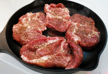 Фото шага рецепта Пряный свиной стейк 140723 шаг 3