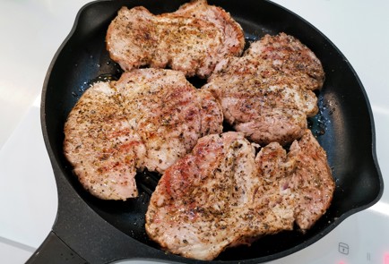 Фото шага рецепта Пряный свиной стейк 140723 шаг 5