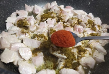 Фото шага рецепта Пшеничная каша с курицей 190893 шаг 5  