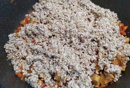 Фото шага рецепта Пшеничная каша с курицей 190893 шаг 9  