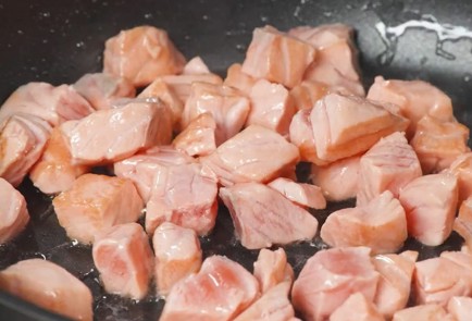 Фото шага рецепта Пшеничная лапша с лососем и сливочным сыром 163274 шаг 7  