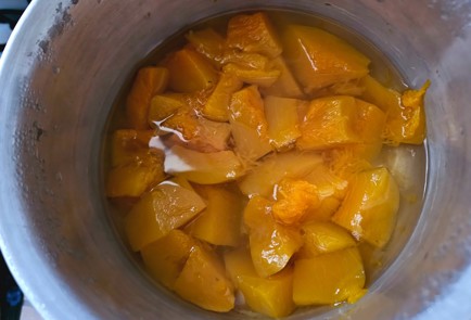Фото шага рецепта Пшнная каша с тыквой 191391 шаг 2  