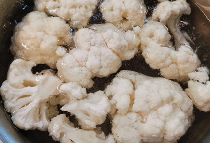 Фото шага рецепта Пюре из цветной капусты и свеклы 152859 шаг 3  