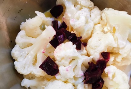 Фото шага рецепта Пюре из цветной капусты и свеклы 152859 шаг 9  