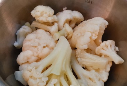 Фото шага рецепта Пюре из цветной капусты с зеленью 152766 шаг 2  