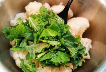 Фото шага рецепта Пюре из цветной капусты с зеленью 152766 шаг 5  